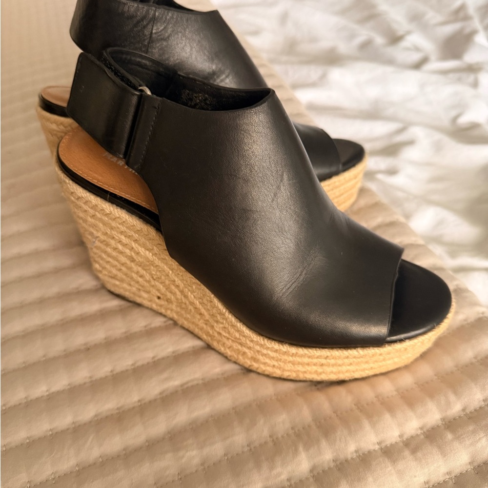 AEROSOLES Black Leather Wedge Sandals
